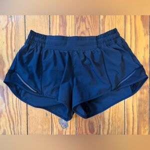 Lululemon Hotty Hot Shorts Low Rise 2.5'' inseam Black Size 6 lined running
